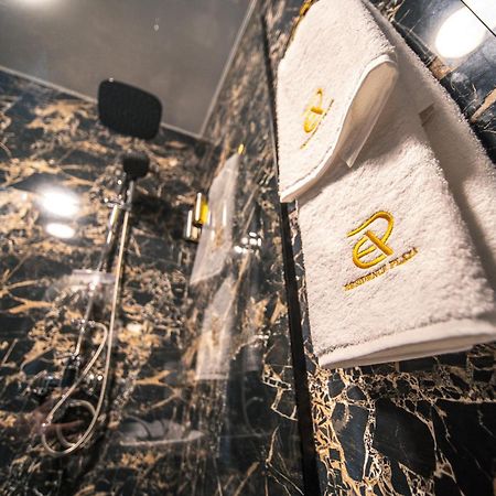 Hotel Residence Plaza Tbilisi Phòng bức ảnh
