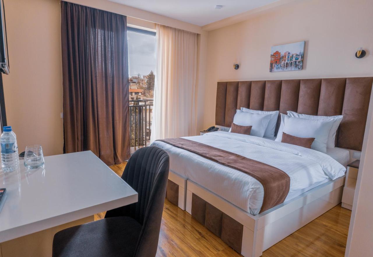 Hotel Residence Plaza Tbilisi Ngoại thất bức ảnh