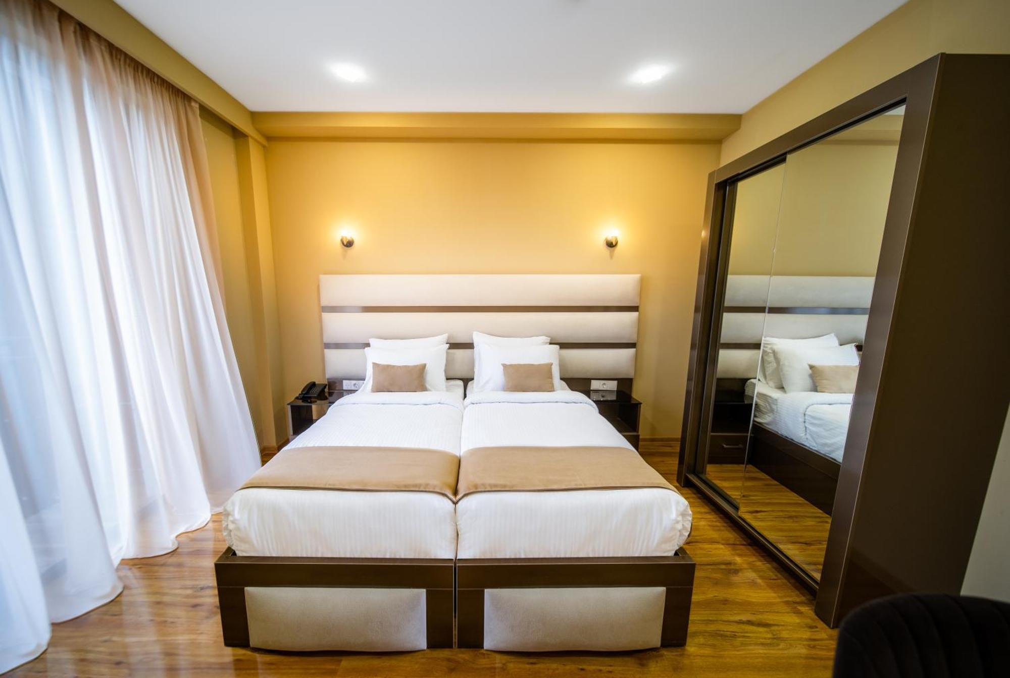 Hotel Residence Plaza Tbilisi Phòng bức ảnh